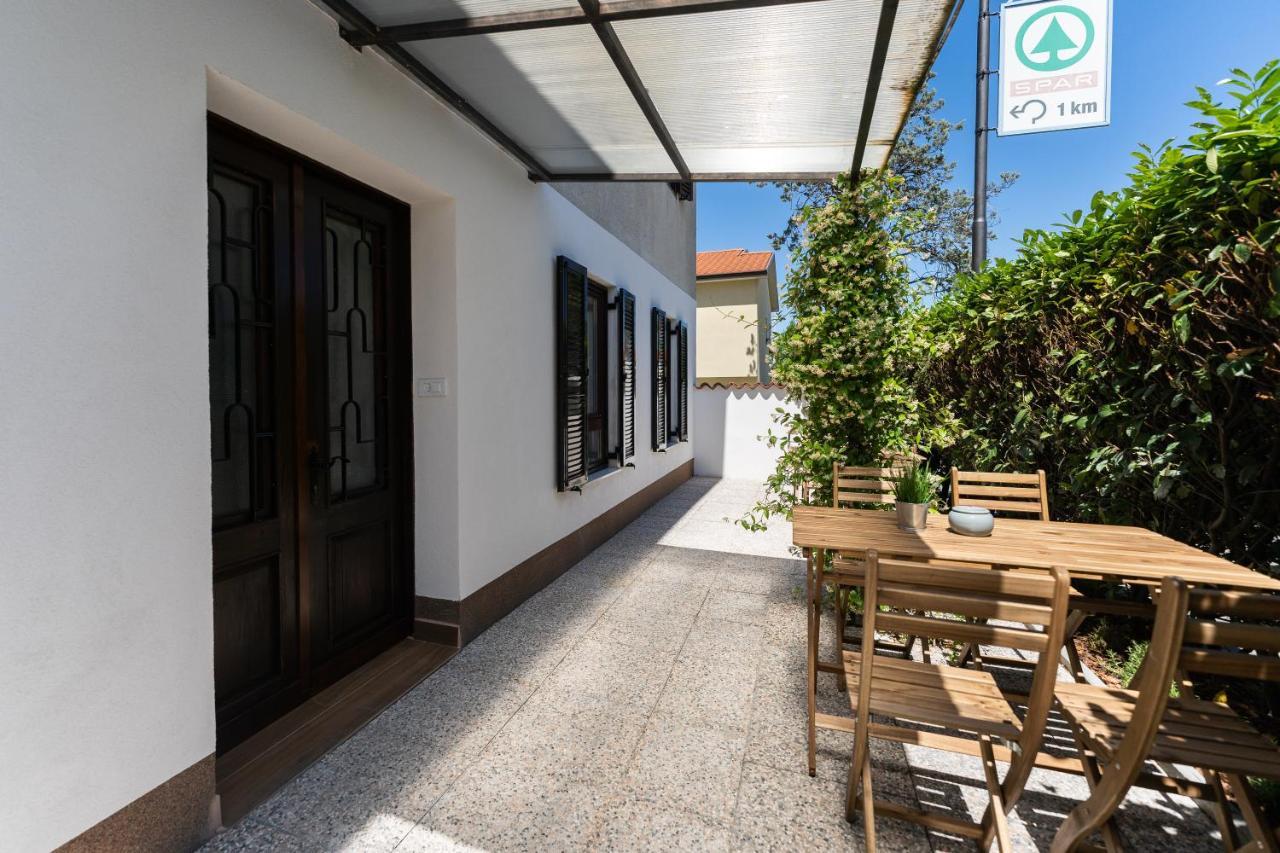 Tramontana And Maestral Apartment Izola Exterior photo